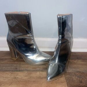 Metalic boots